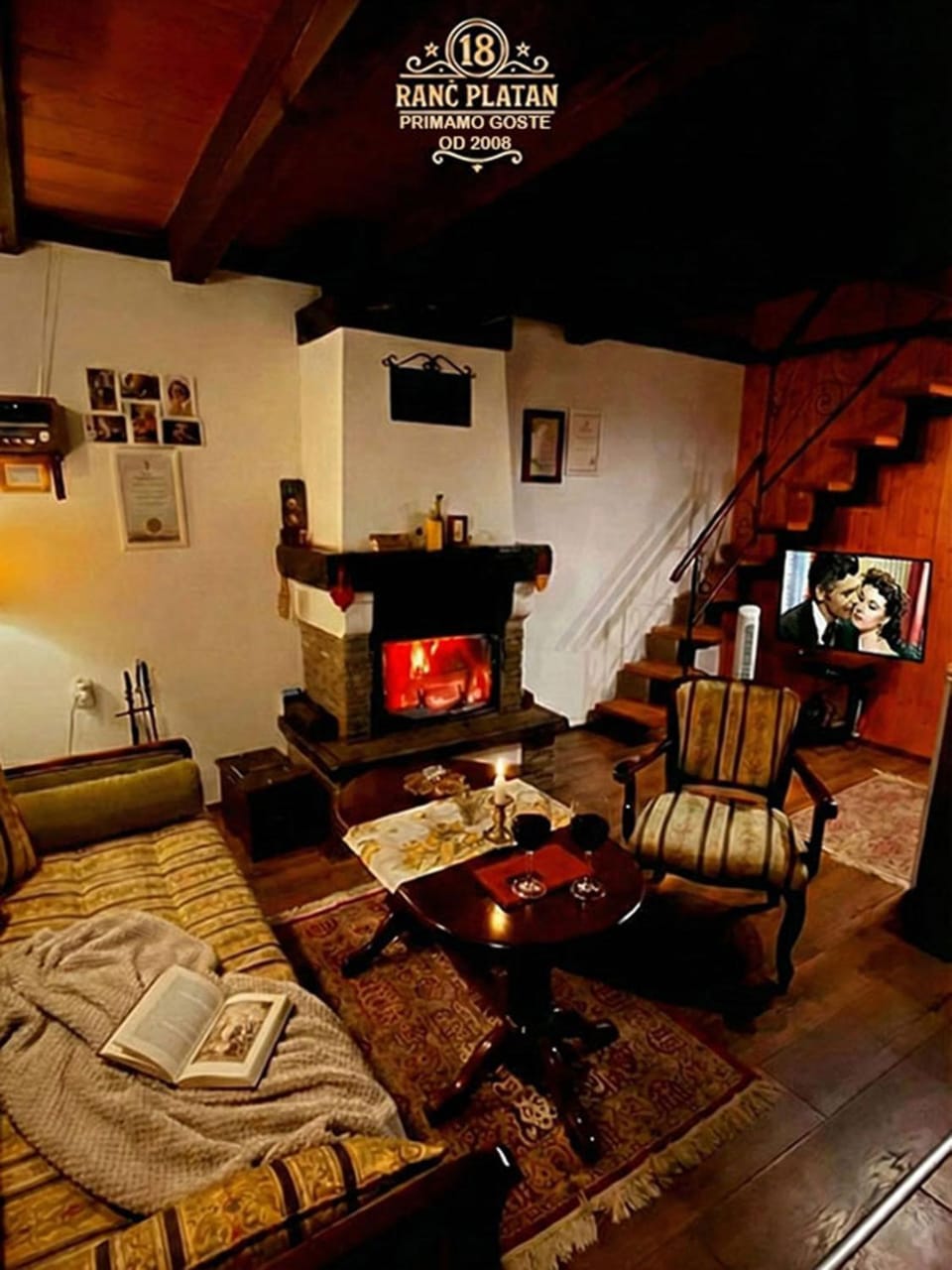 Living room, fireplace, fireplace