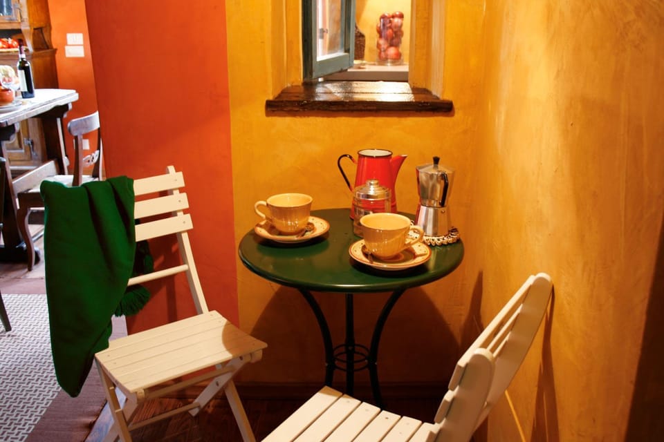 Decorative detail, Dining area