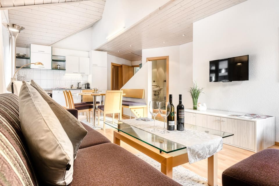 Kitchen or kitchenette, Living room, Dining area