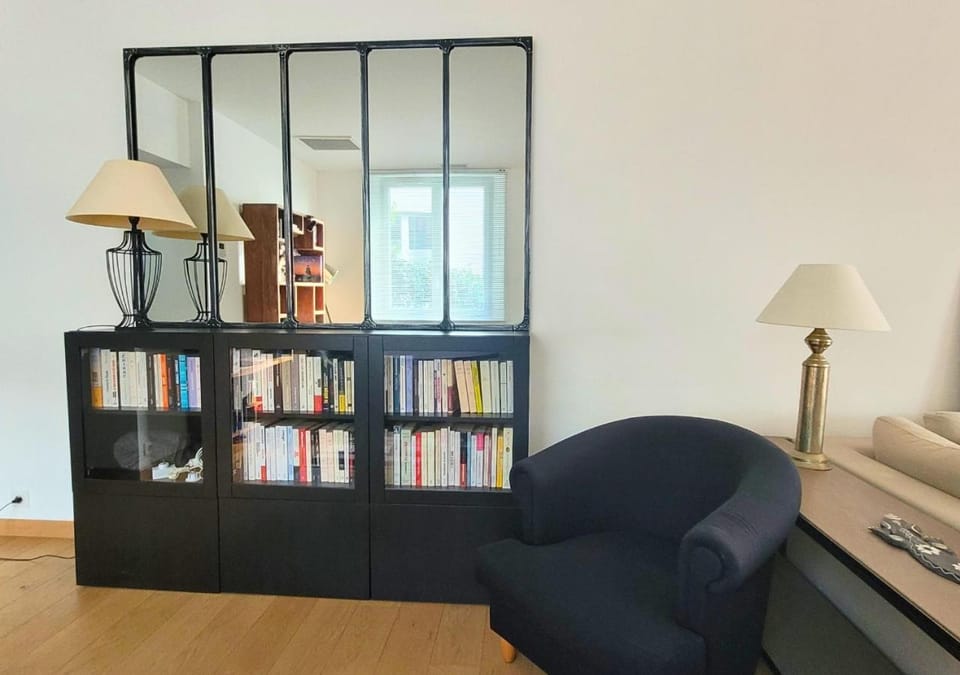 Library, Living room