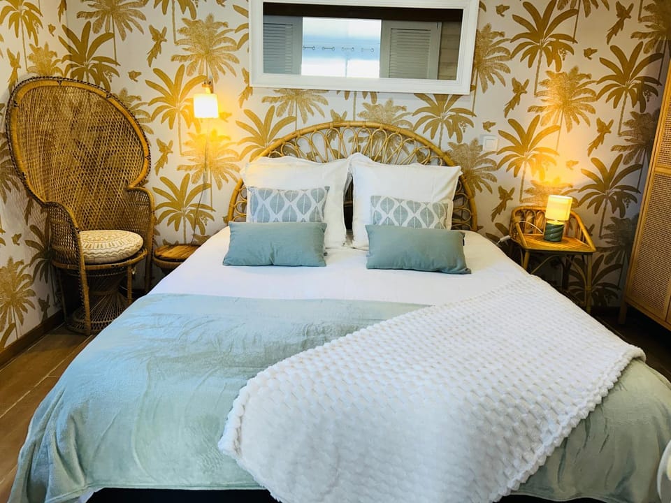 "La Bounty" gite 50m de la plage avec spa House in Barneville-Carteret