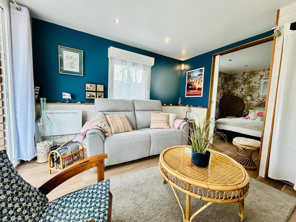 "La Bounty" gite 50m de la plage avec spa House in Barneville-Carteret