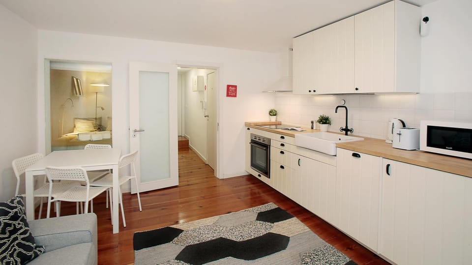 Kitchen or kitchenette