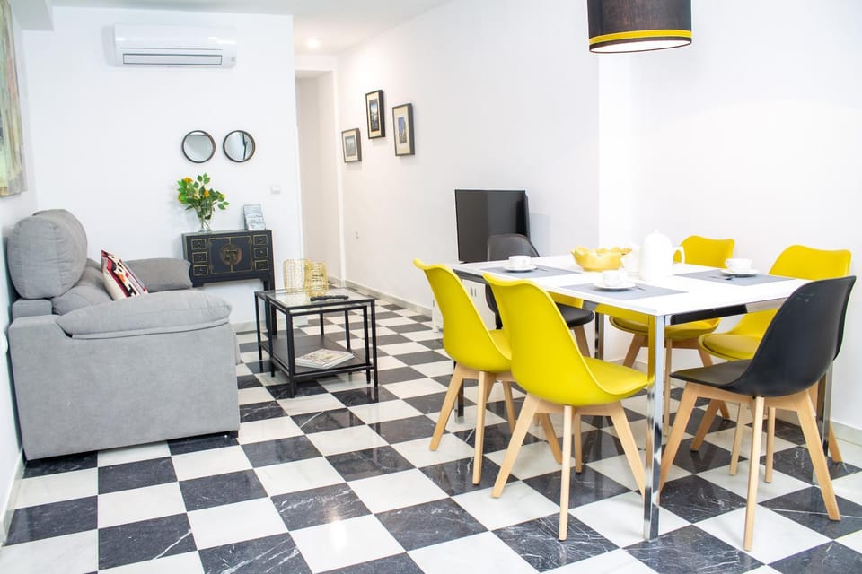 TV and multimedia, Living room, Dining area, air conditioner