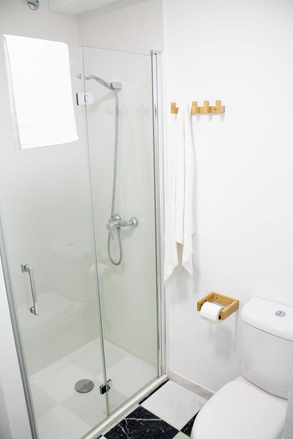 Shower, Bathroom, towels