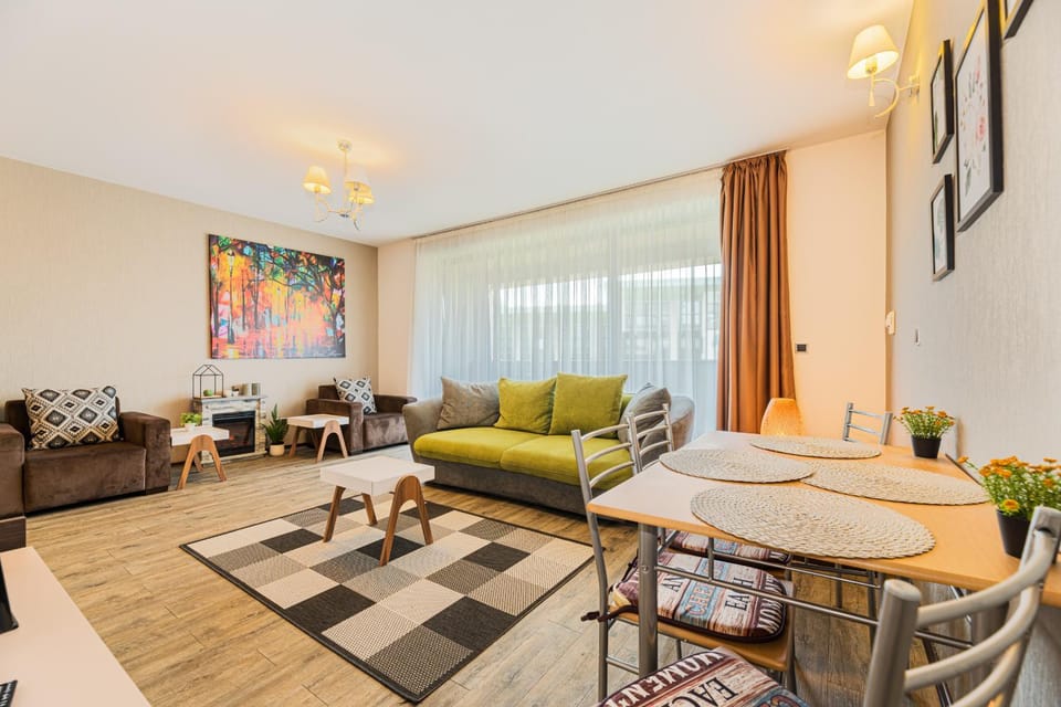 Pine Woods Studio D113 in Silver Mountain Apartment in Brasov