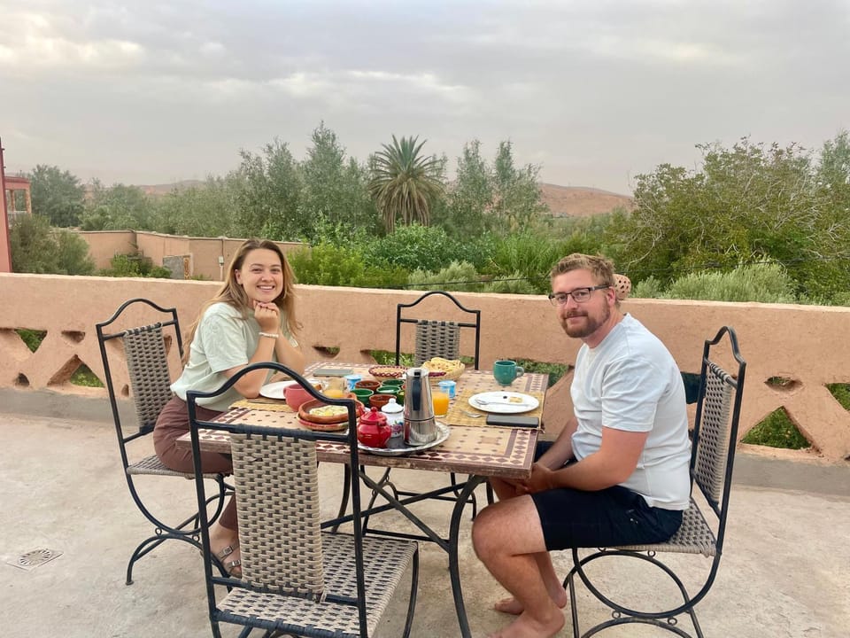 Patio, Day, People, View (from property/room), Balcony/Terrace, Food and drinks, Dining area, Food, Guests, Drinks, group of guests