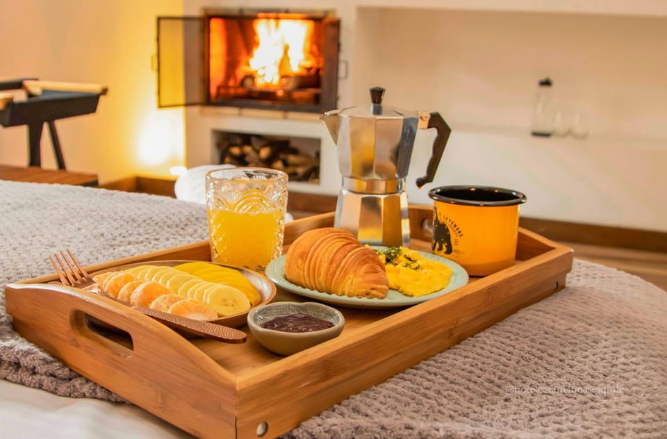 Breakfast, room service, VIP