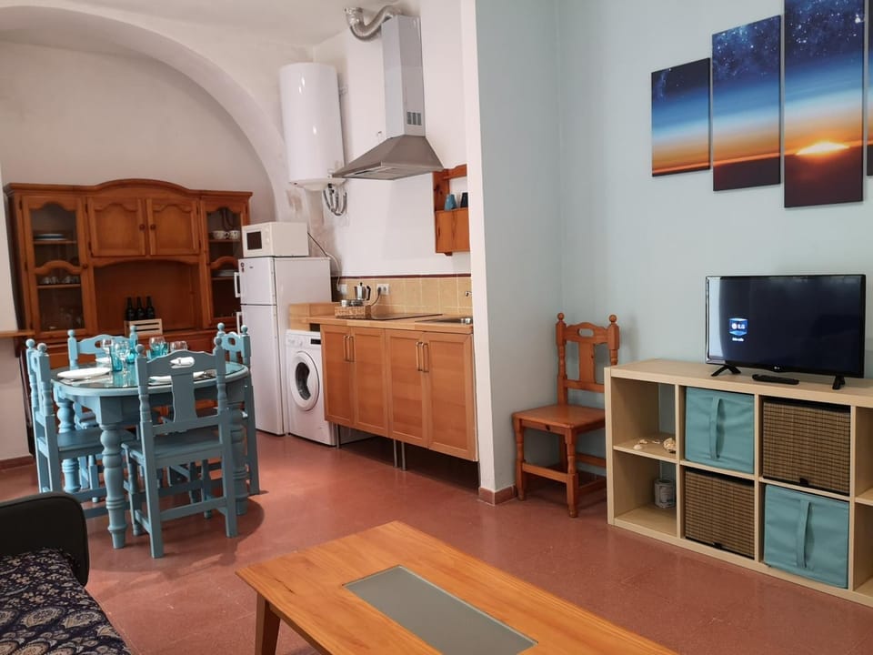 Kitchen or kitchenette, Living room