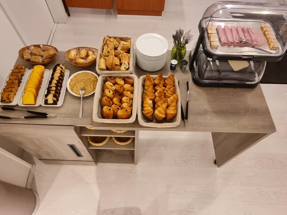 Buffet breakfast