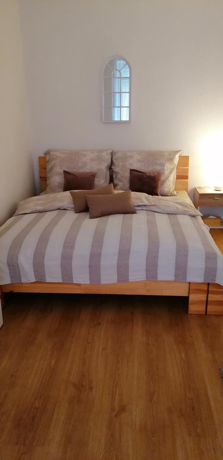 Bed, Living room, Photo of the whole room