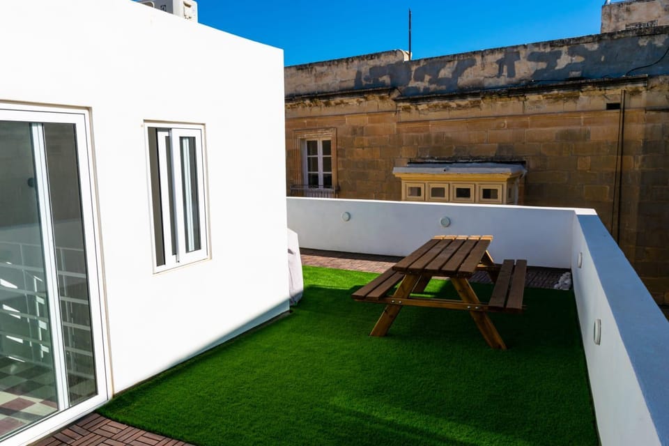 Garden, Balcony/Terrace