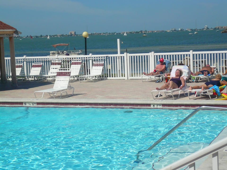 Natural landscape, View (from property/room), Balcony/Terrace, Sea view, Swimming pool, sunbed