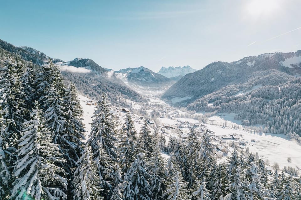 Nearby landmark, Day, Natural landscape, Winter, Skiing, Mountain view
