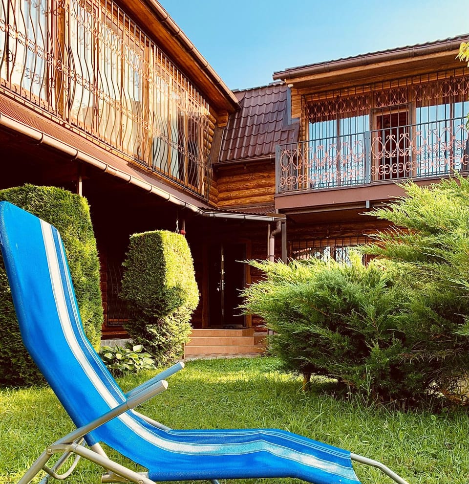 Будинок в горах Bed and Breakfast in Ukraine