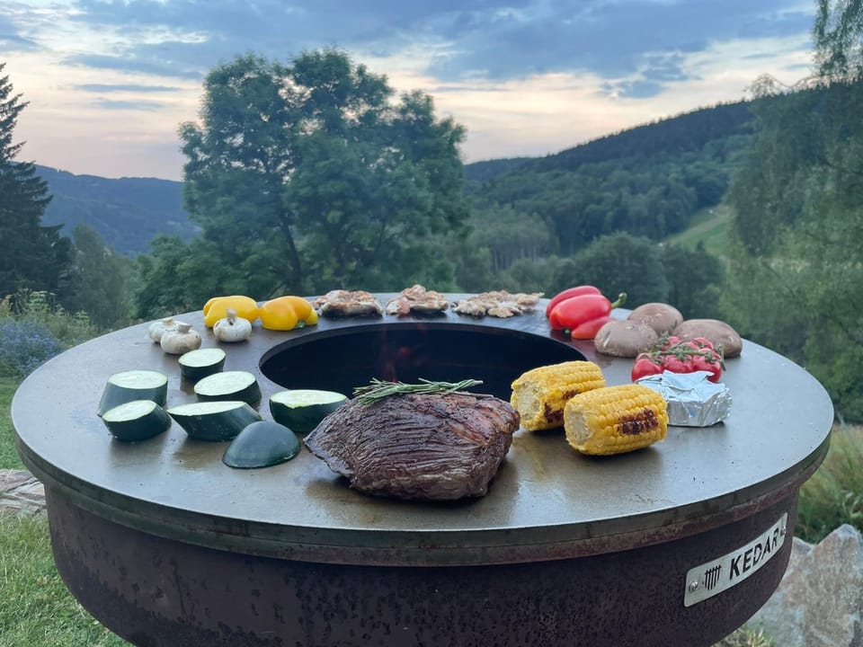 BBQ facilities, City view