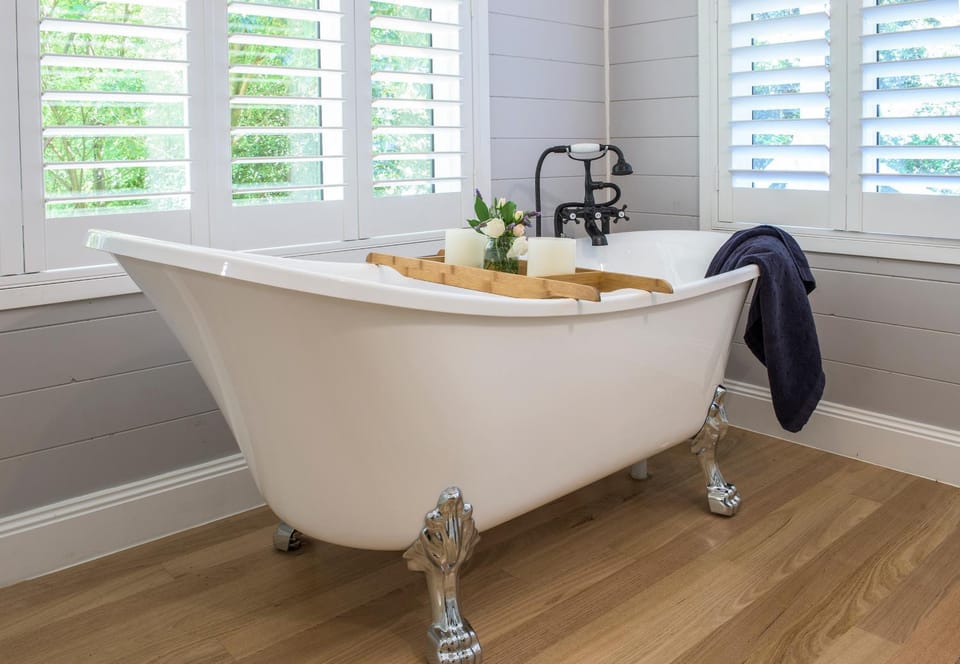 Bathroom, Bath