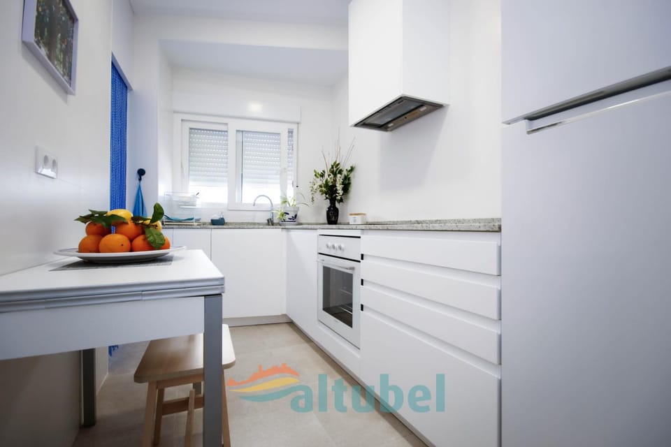 Kitchen or kitchenette, oven