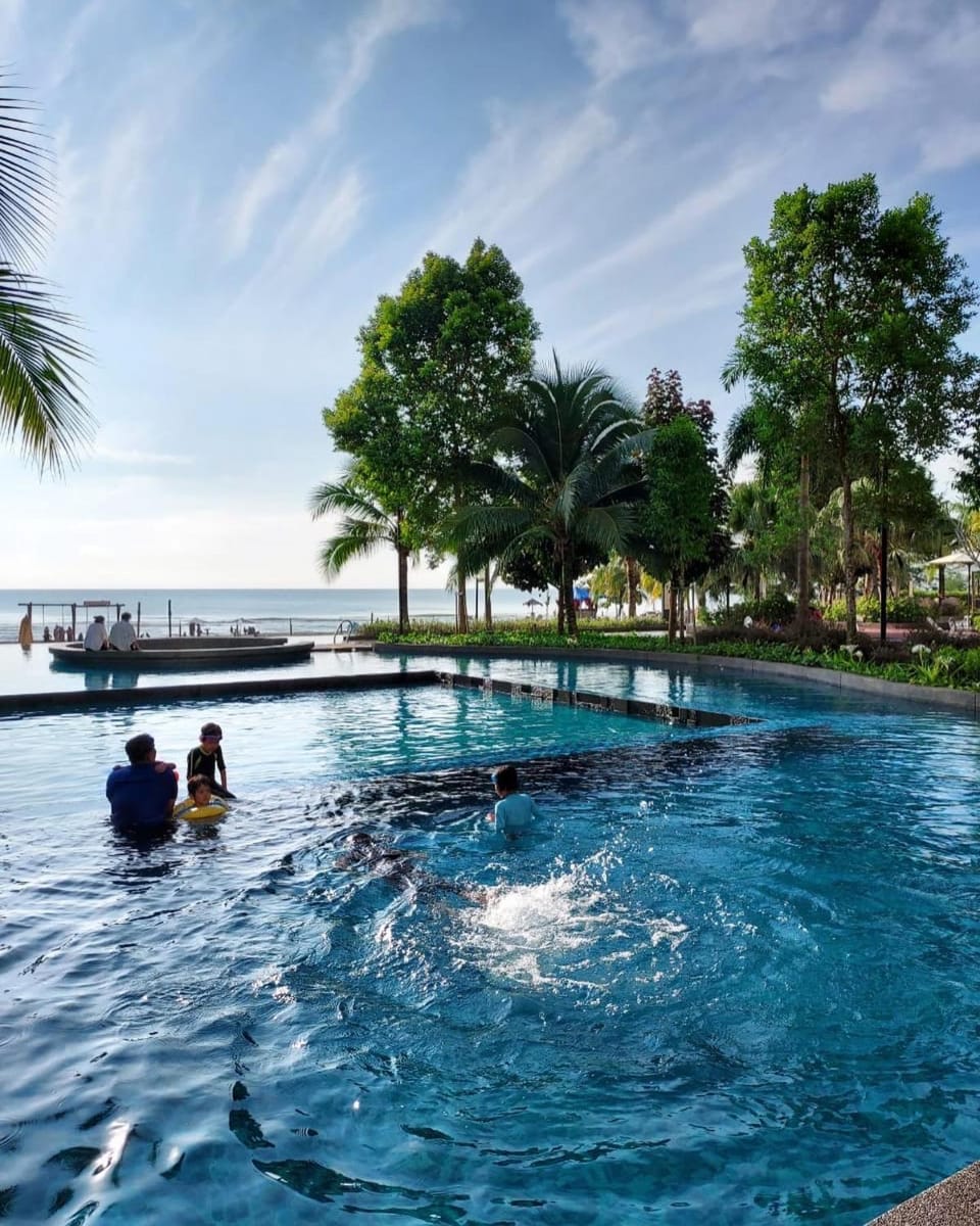 Swimming pool