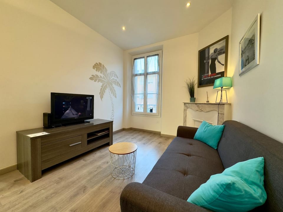 TV and multimedia, Living room