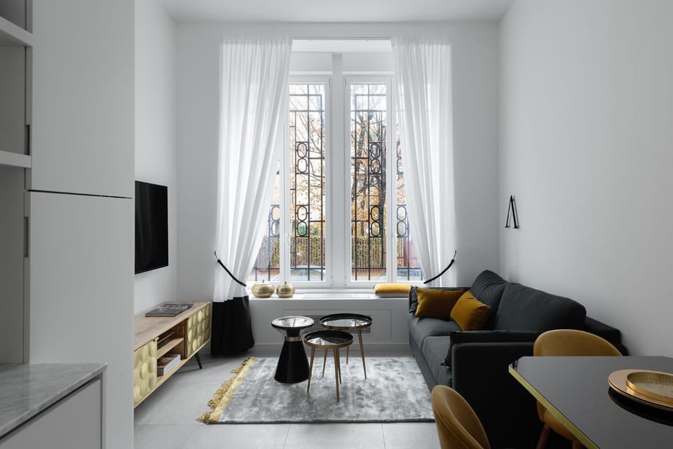 TV and multimedia, Living room, Seating area, Dining area