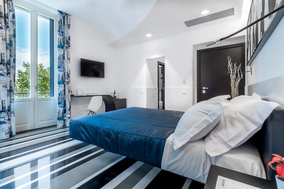 Bed, Photo of the whole room, Bedroom, Autumn