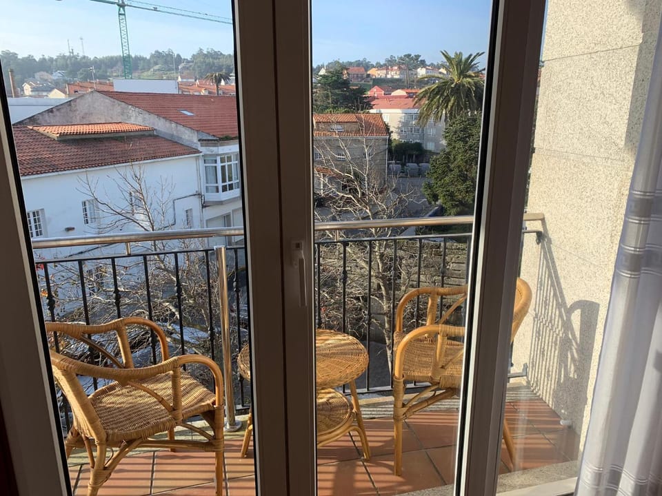 Balcony/Terrace, Street view