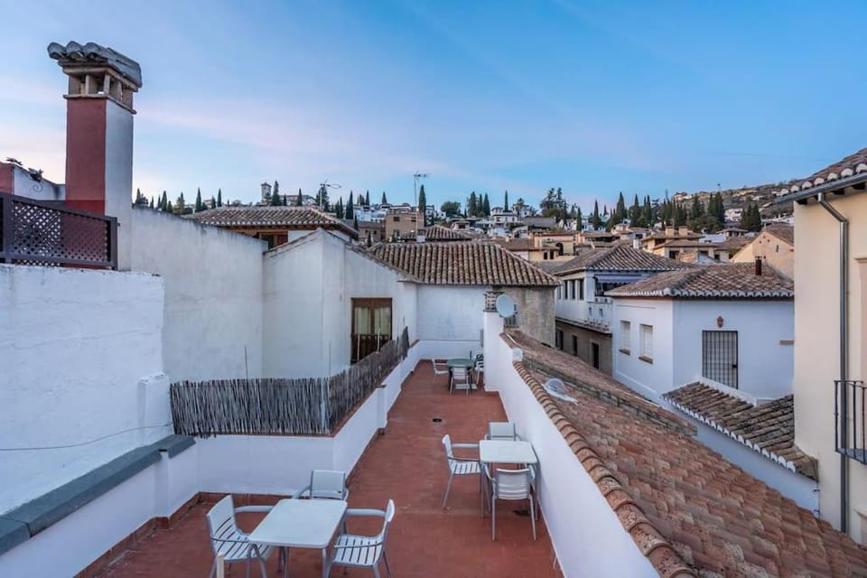 View (from property/room), Balcony/Terrace, Landmark view