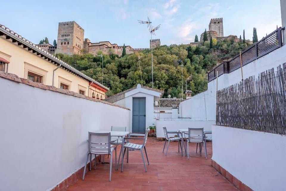 View (from property/room), Balcony/Terrace, Landmark view
