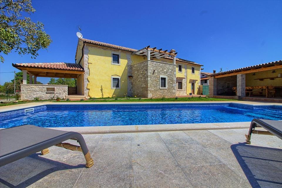 Istrian villa Orbanići with private pool for up to 12 persons Villa in Vodnjan