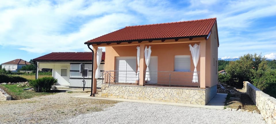 Emanuel House in Zadar County