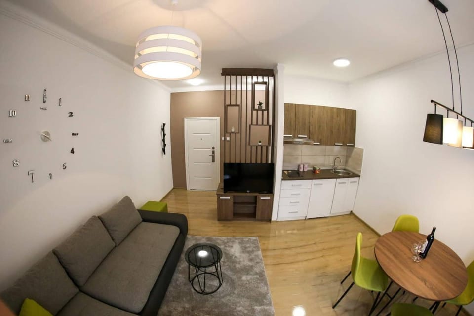 Kitchen or kitchenette, Living room, Seating area, Dining area