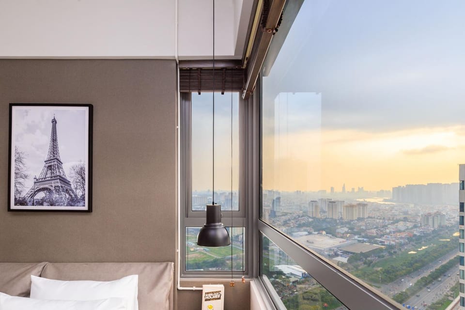 Bedroom, City view, River view, Quiet street view