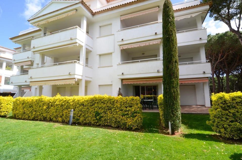 Property building, Facade/entrance, Off site