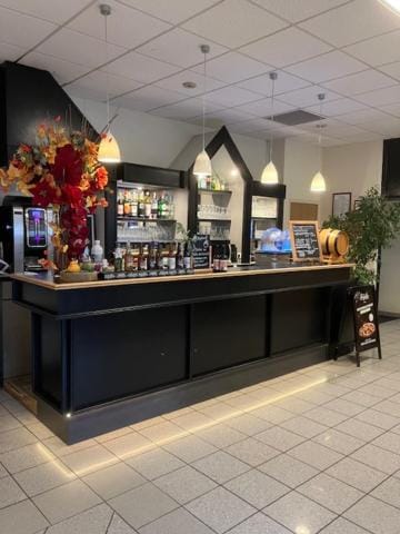Lounge or bar, Drinks