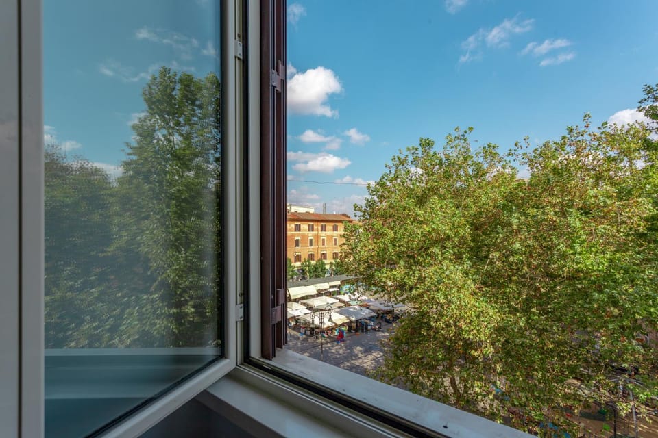 View (from property/room), City view, Landmark view