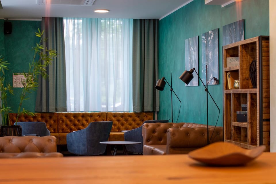 Communal lounge/ TV room, Lobby or reception