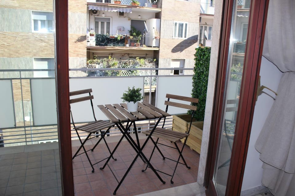 San Vitale House Apartment in Naples