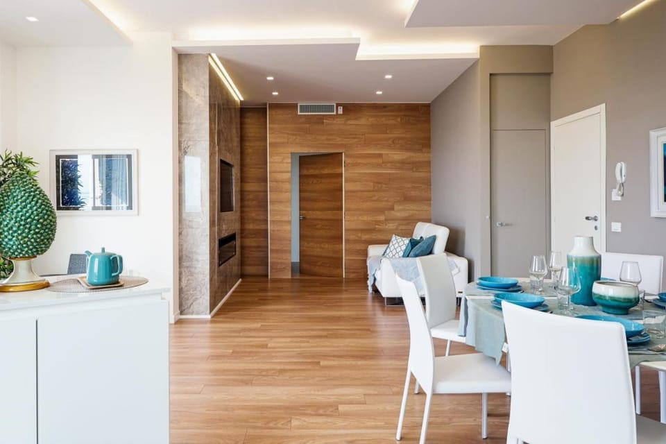 Massage, Seating area