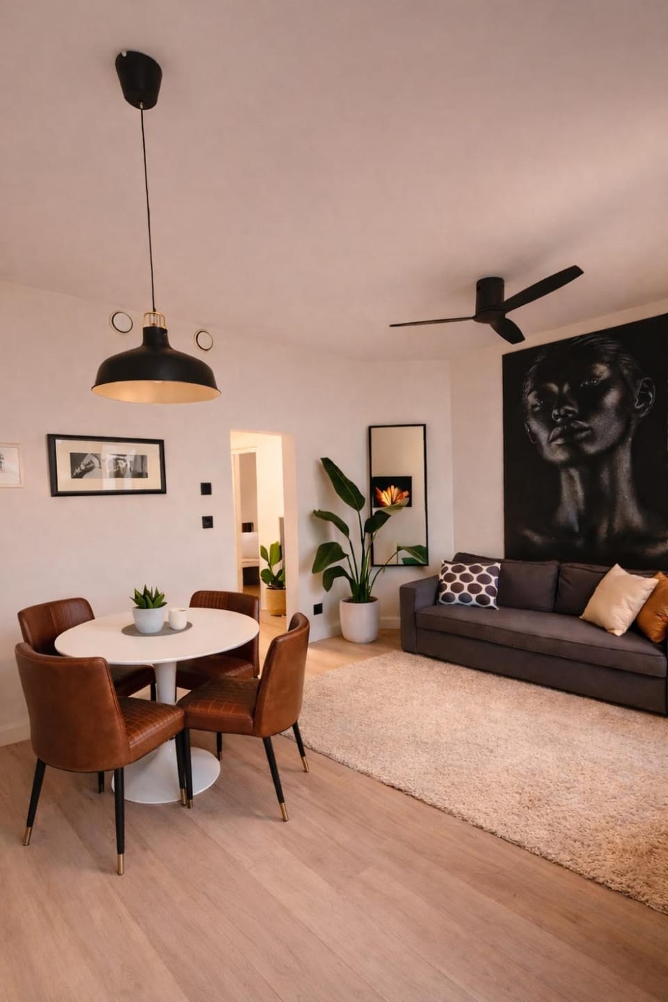 Living room, Seating area