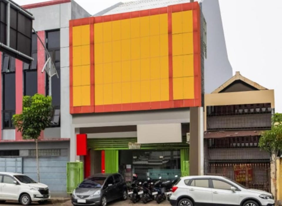 Property building, Facade/entrance