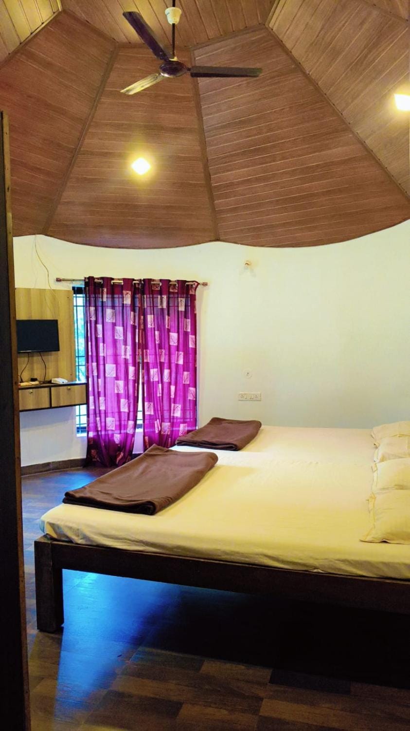 Adventure Inn Dandeli 2 Bed and Breakfast in Karnataka