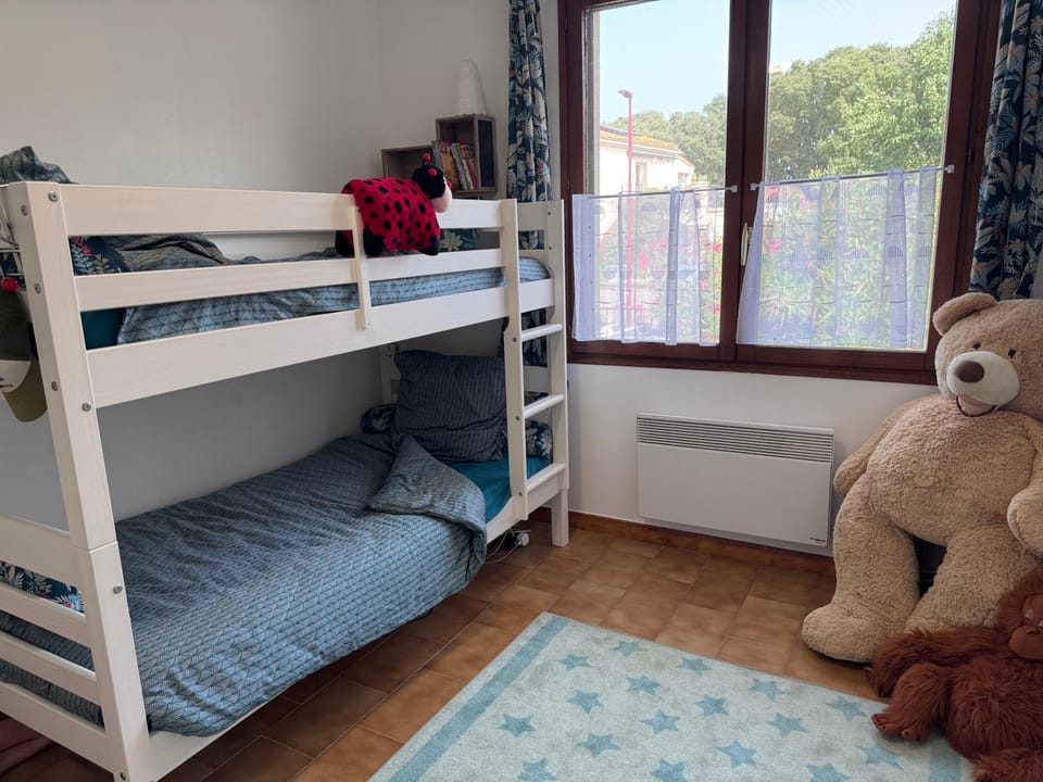 bunk bed