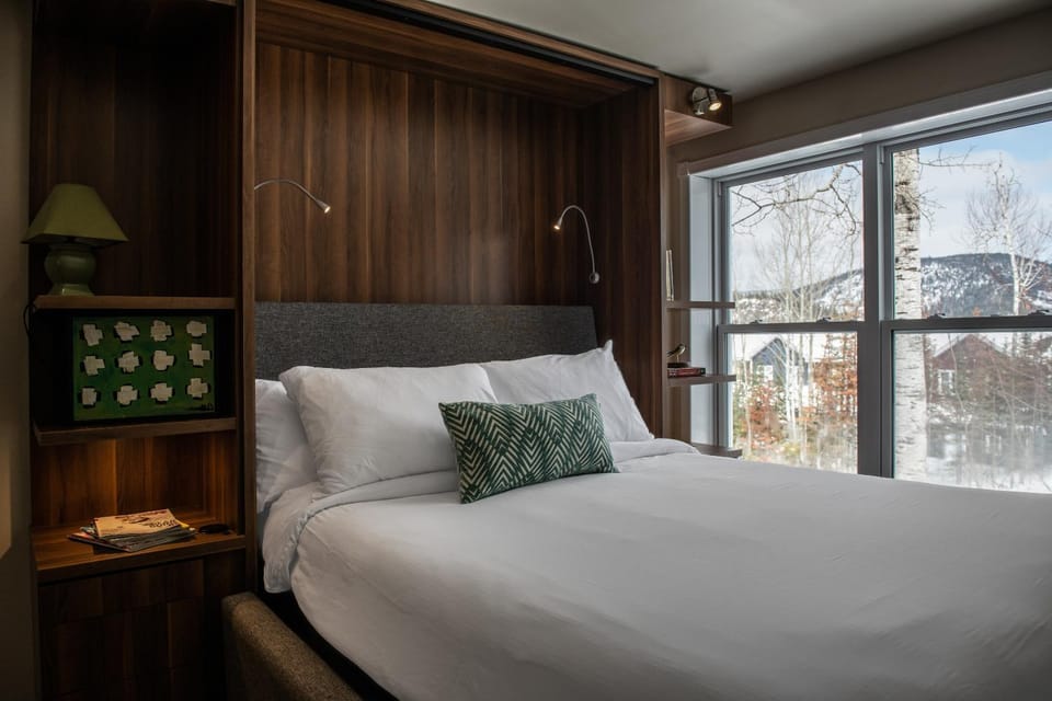 Bed, Photo of the whole room