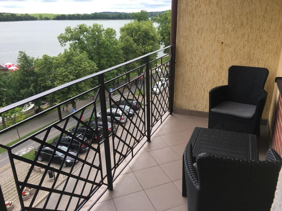 Balcony/Terrace, Lake view