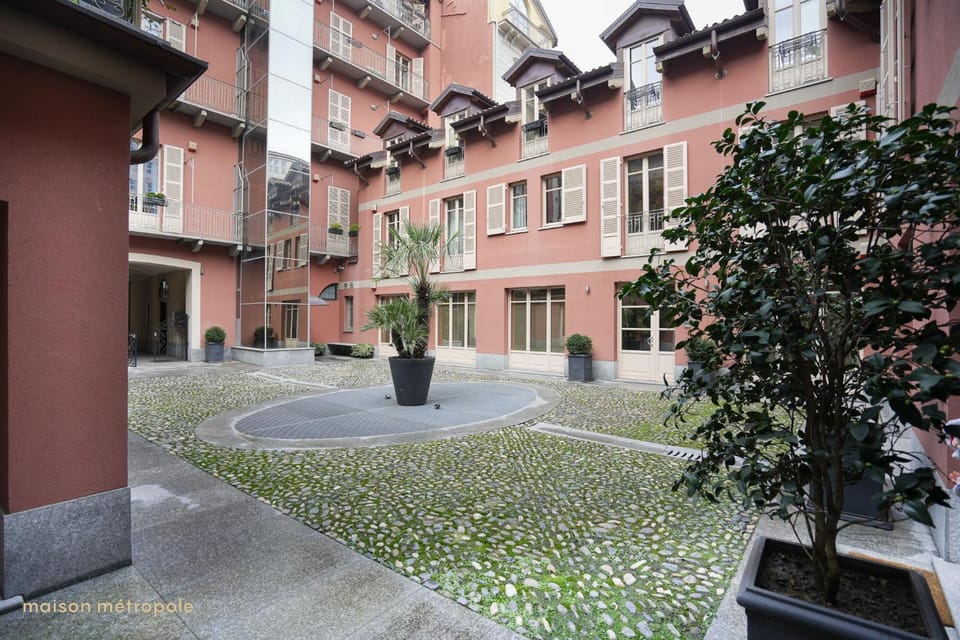 Inner courtyard view