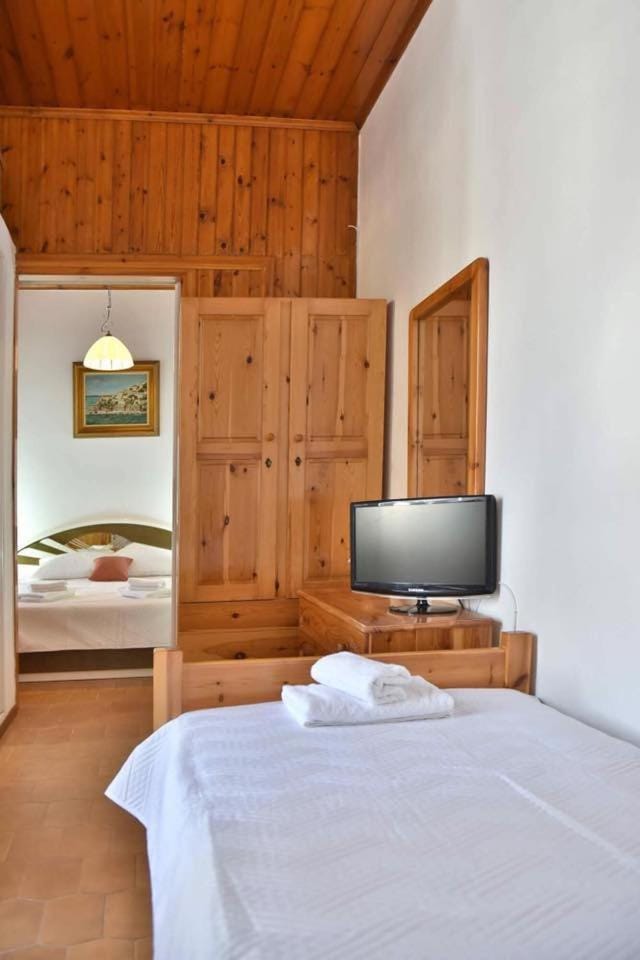 Panagioula's Appartment House in Islands