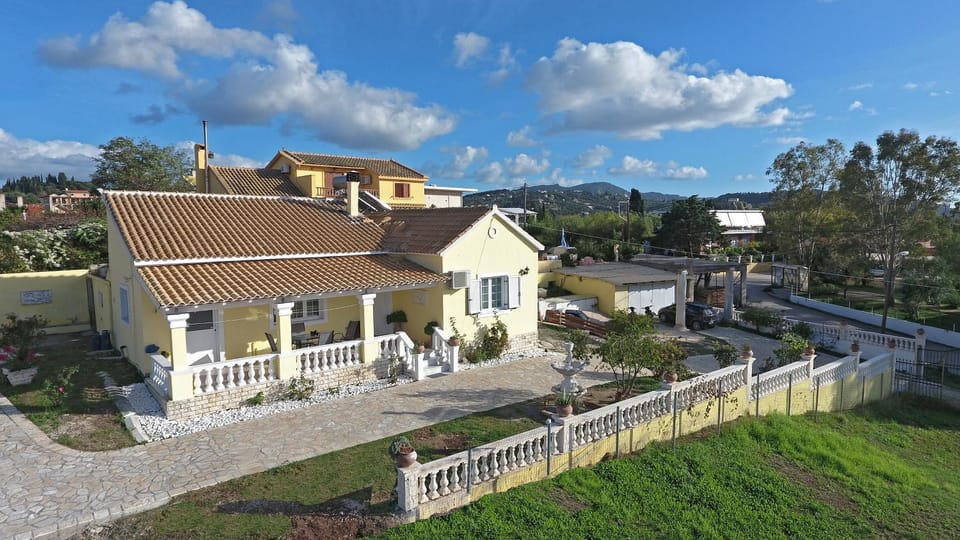 Neighbourhood, Bird's eye view