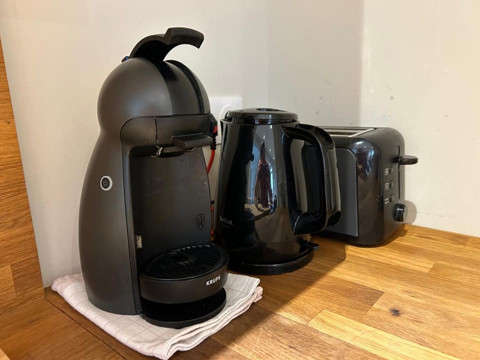 Coffee/tea facilities, kitchen