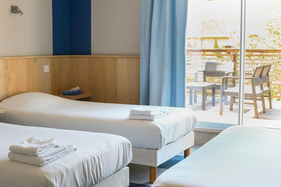 Bed, Balcony/Terrace, towels